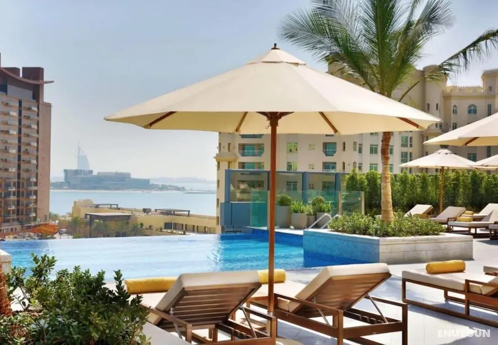 Maison Privee - Luxury Apt w/ Fabulous Views over Palm Jumeirah - Havuz