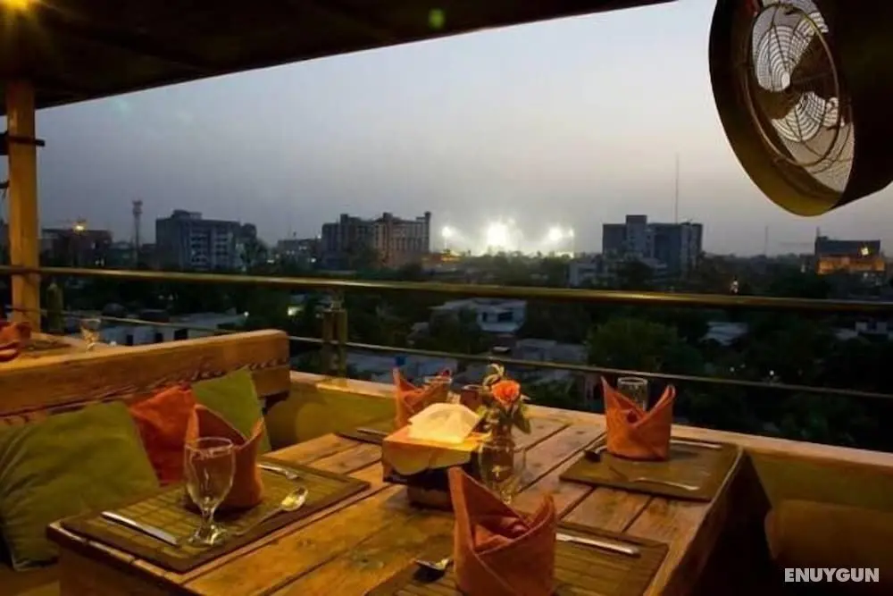 Maisonette Hotel & Resort - Lahore - Yerinde Yemek