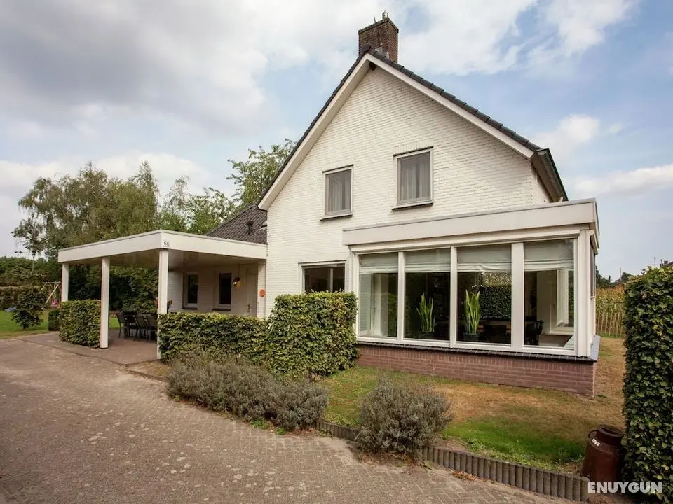 Majestic, Large Holiday Home near Leende Located Between Meadows & Forests - Öne Çıkan Resim