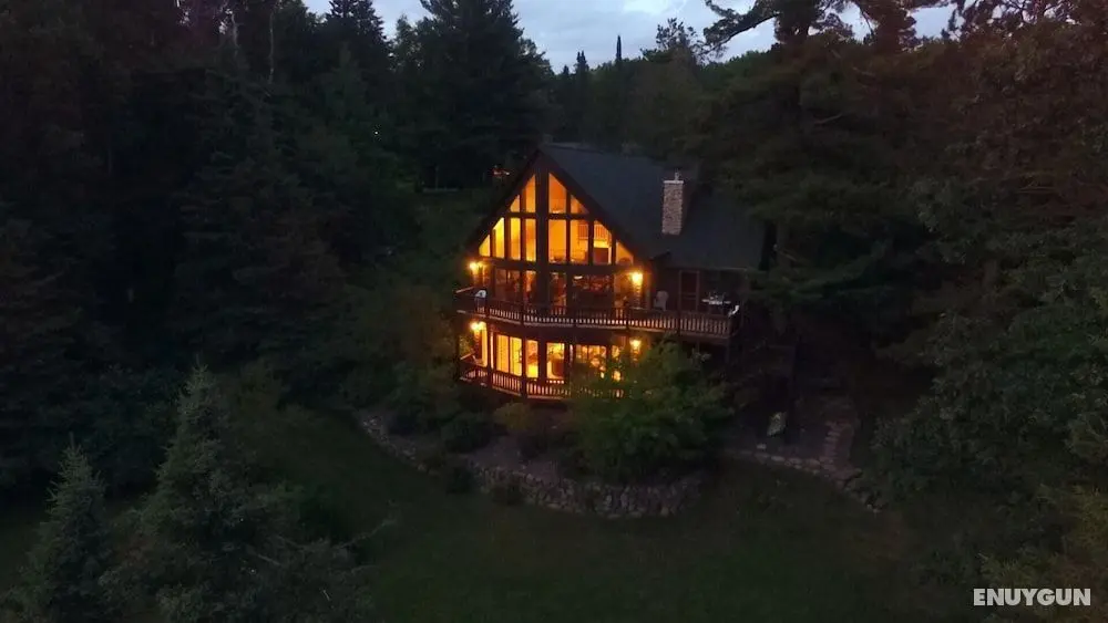 Majestic Retreat - Öne Çıkan Resim