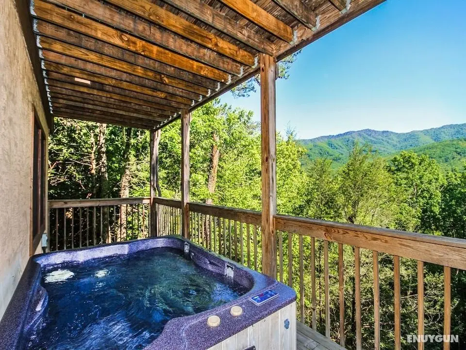 Majestic View by Jackson Mountain Homes - Öne Çıkan Resim