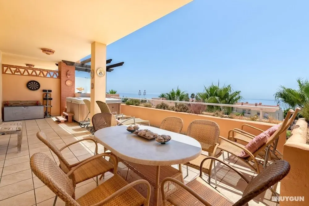 Malibu 8 - Stunning 2BR Sea View Condo, Heated Pool - Öne Çıkan Resim