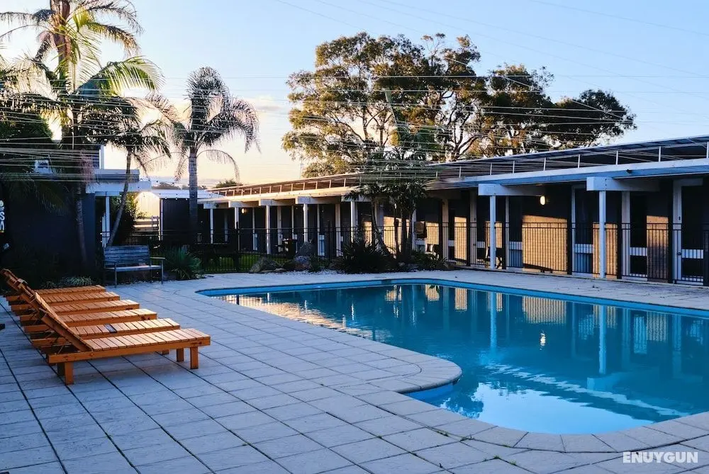 Mallacoota Hotel Motel - Havuz