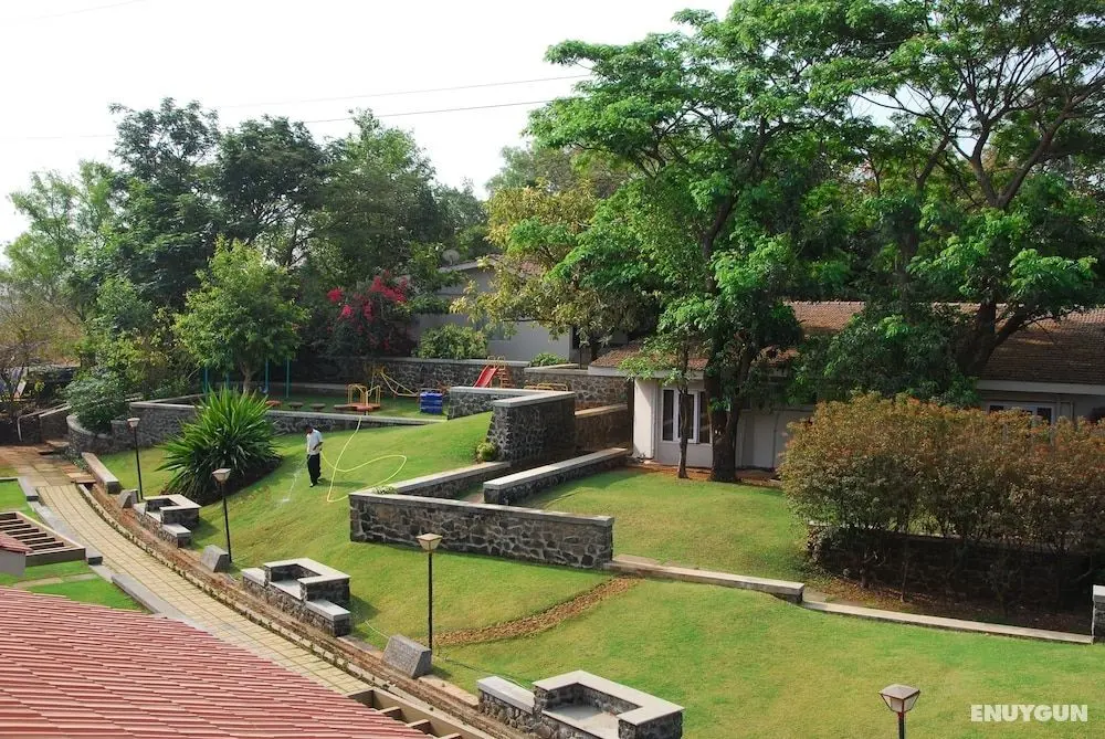 Manas Resort with Petting Zoo - Oda