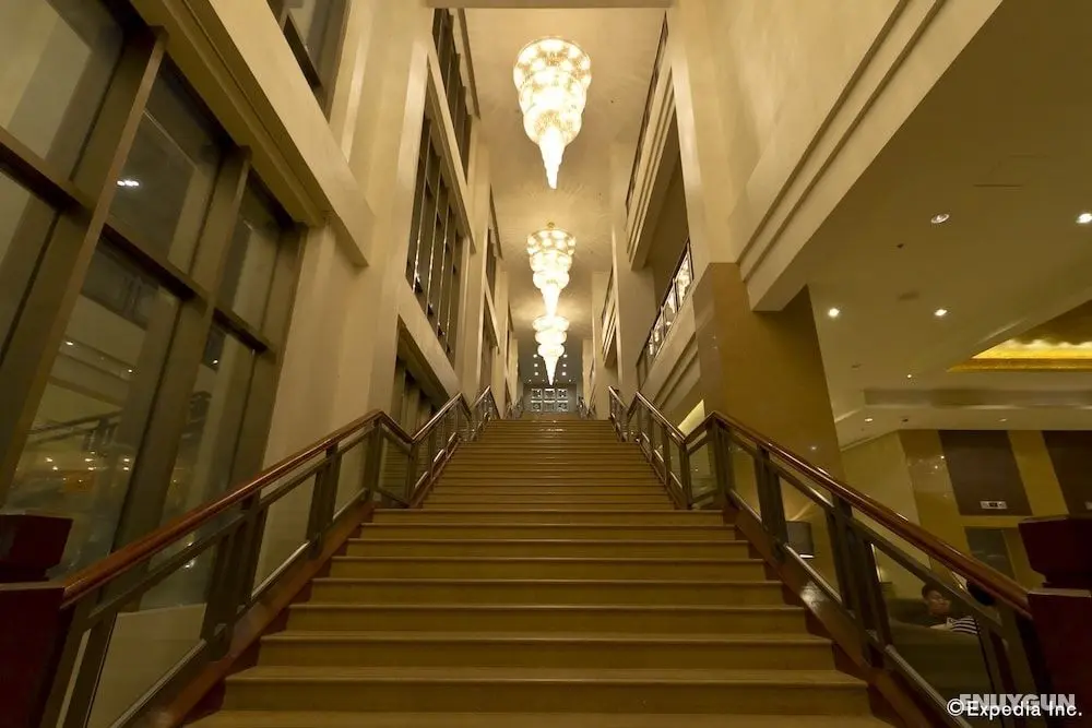 Mandarin Plaza Hotel - Lobi