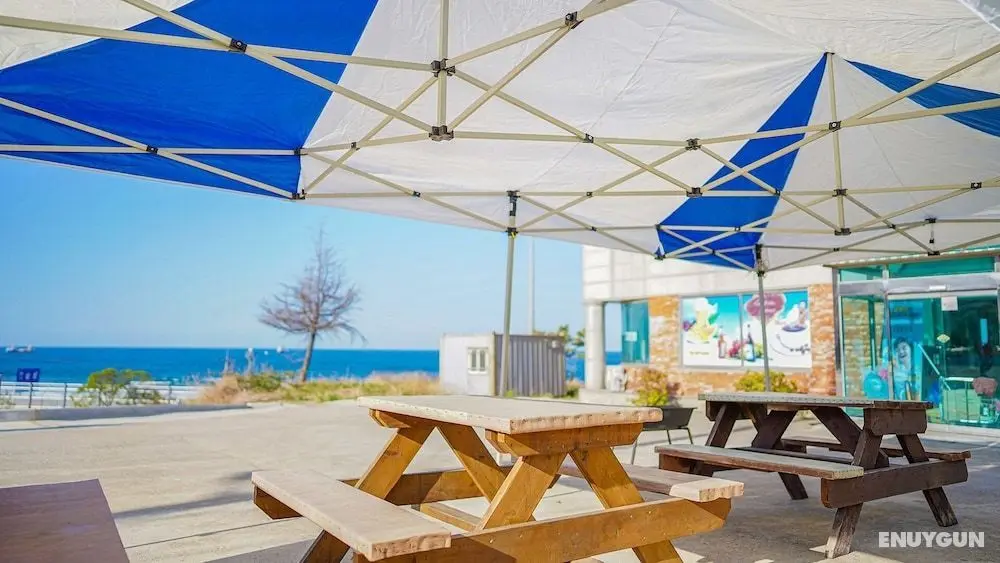 Mangsang Beach Pension - Yerinde Yemek