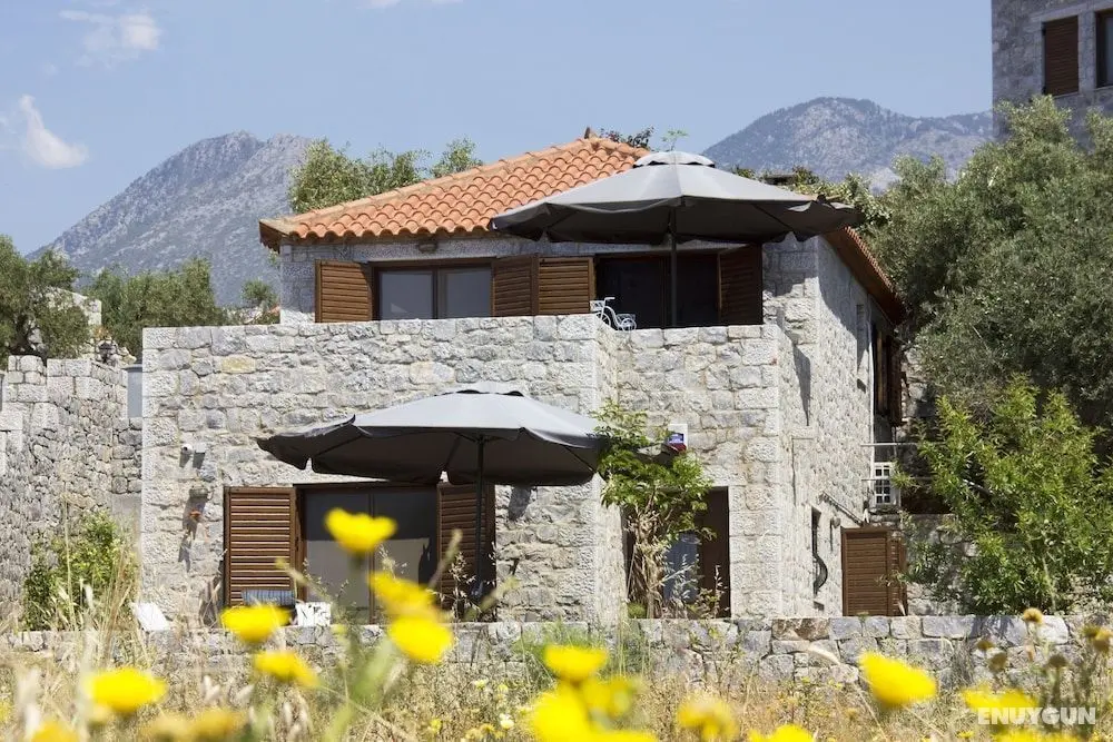 Mani-leonidashouses - Öne Çıkan Resim
