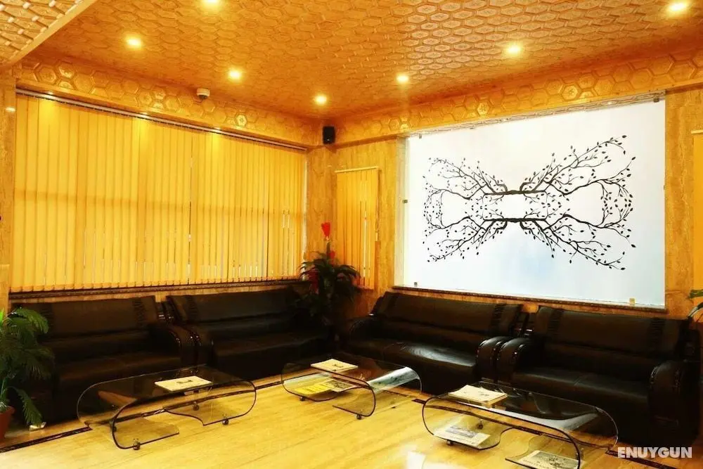 Mannat Resorts - Lobi