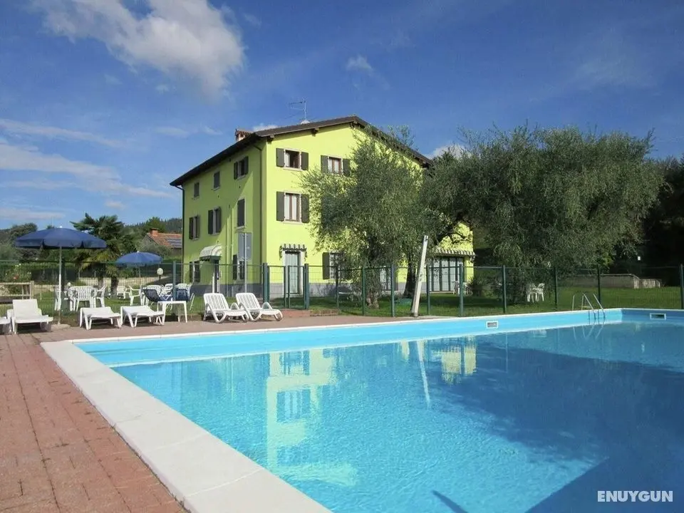 Manor House in Bardolino, Lake Garda. Swimming Pool, Large Garden and Wi-fi - Öne Çıkan Resim