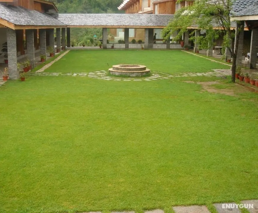 Manuallaya The Resort Spa in the Himalayas - Dış Mekanlar