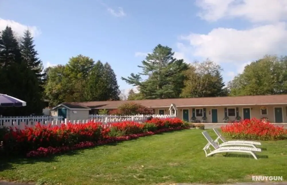 Maple Leaf Inn - Lake Placid - Dış Mekan