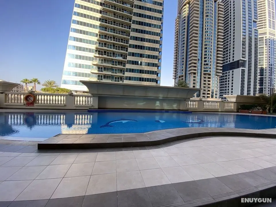Marco Polo - Bright Apt with sea and Partial Dubai Harbour View - Havuz