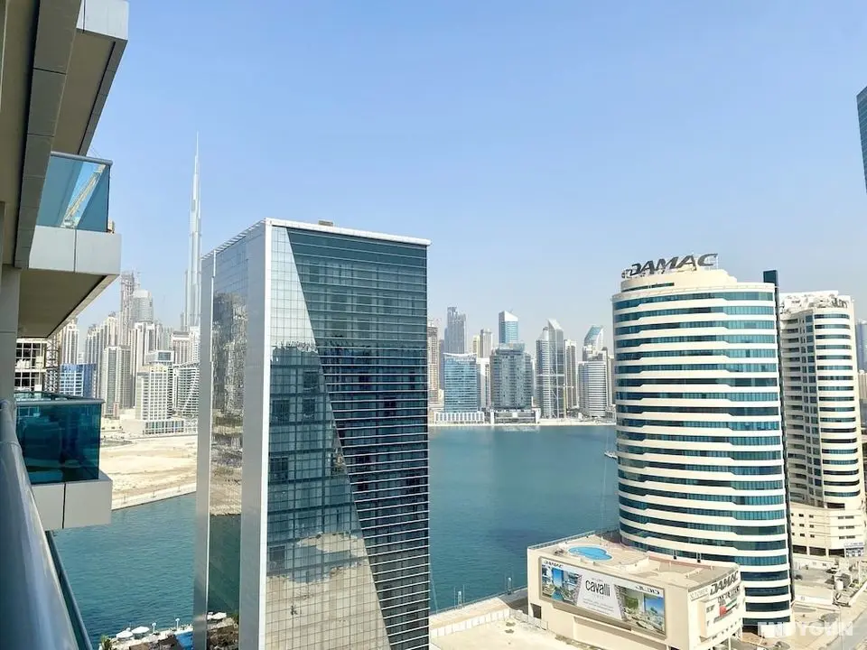 Marco Polo - Elegant Studio with Burj Khalifa Views & Balcony - Oda Manzaraları