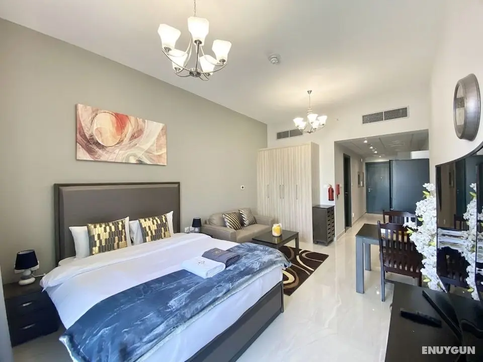 Marco Polo - Elegant Studio with Burj Khalifa Views & Balcony - Öne Çıkan Resim