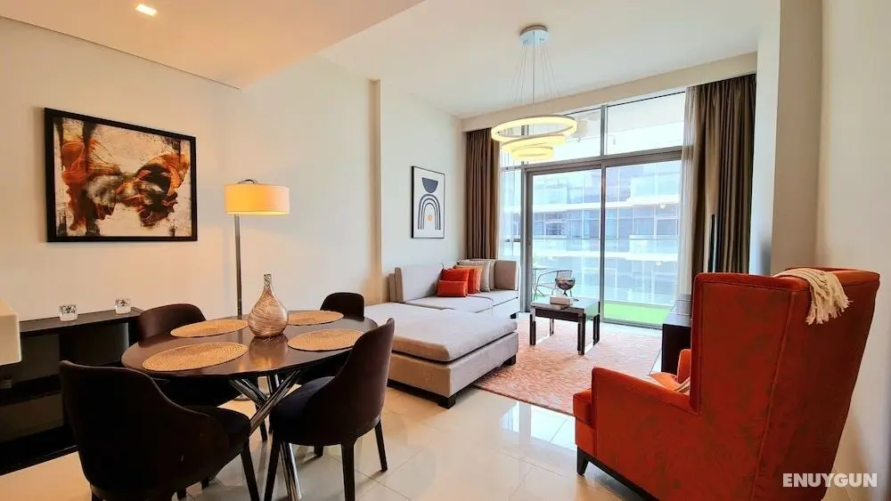 Marco Polo - Exquisite Apt amidst Golf Courses with Gym & Pool - Öne Çıkan Resim