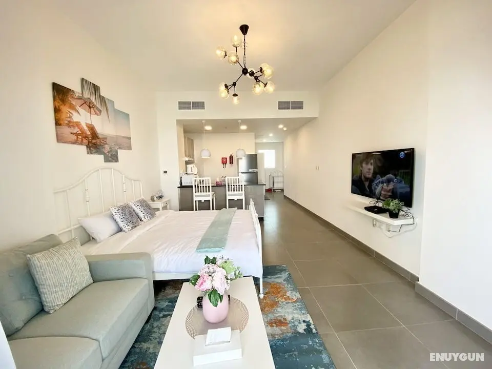 Marco Polo - Pastel Studio with Stunning Aerial City Views - Öne Çıkan Resim