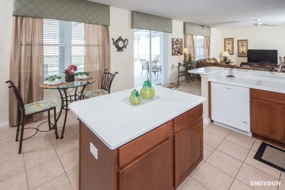 Margarita's West Haven Vacation Home - Oda