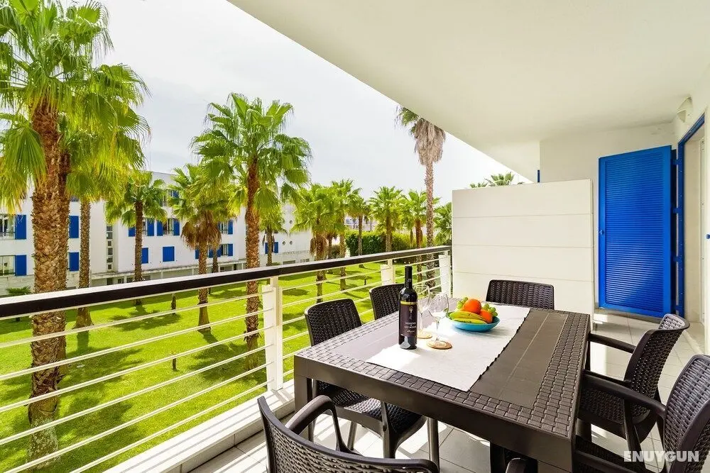 Marina Apartment by AGProperties - Oda Düzeni