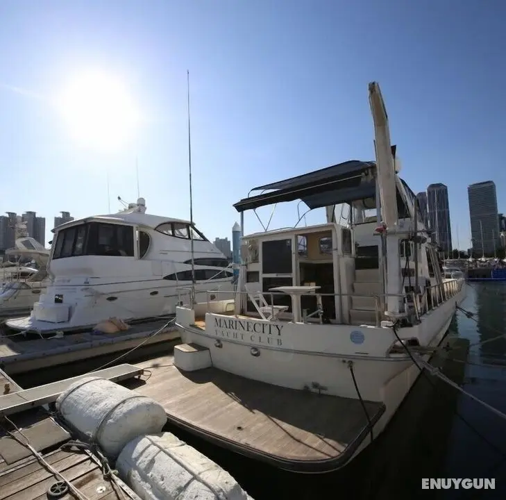 Marine City Yacht Club Stay - Oda
