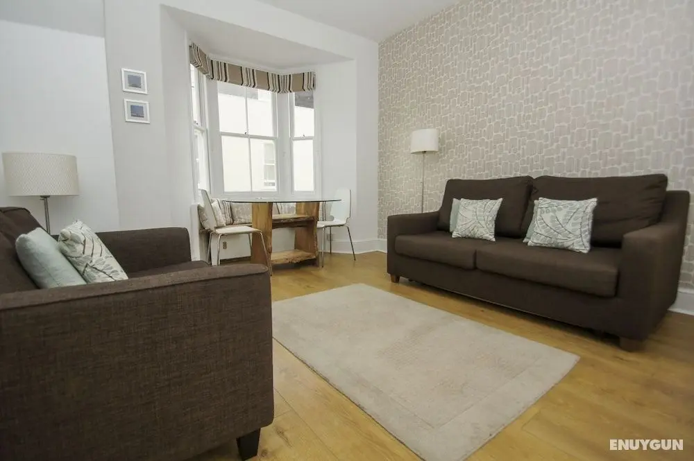 Marine Cottage Parking by Brighton Holiday Lets - Öne Çıkan Resim