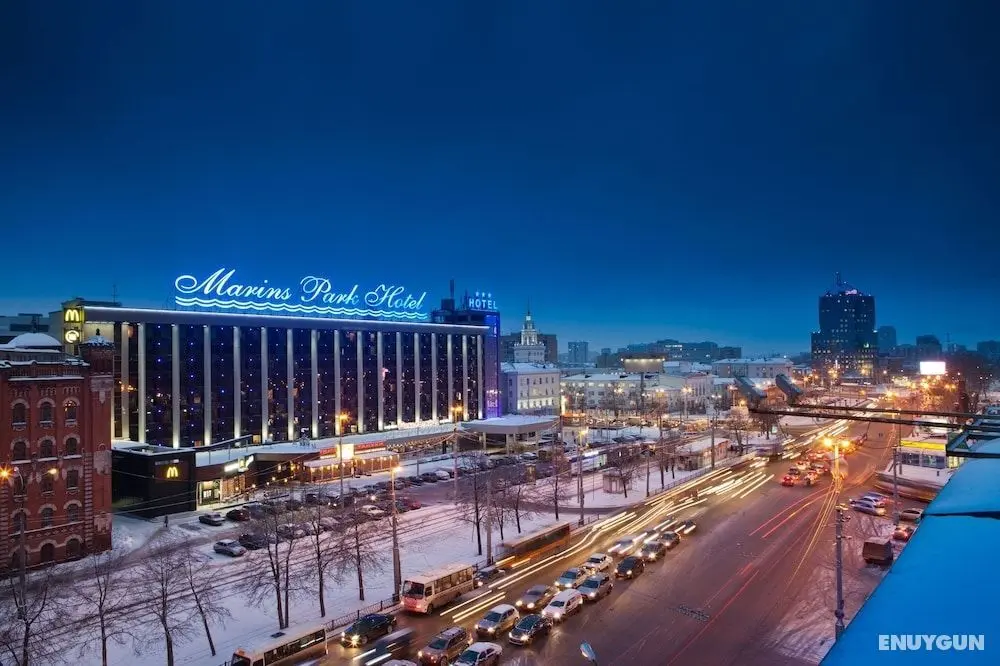Marins Park Hotel Ekaterinburg - Dış Mekan