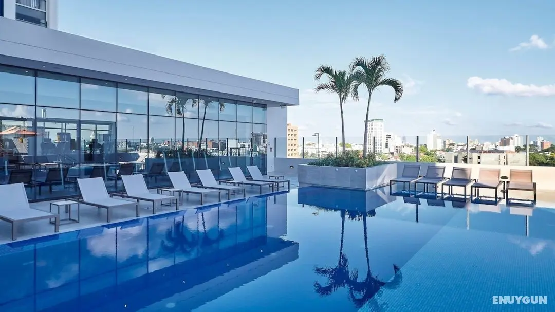 Marriott Santa Cruz de la Sierra Hotel - Havuz