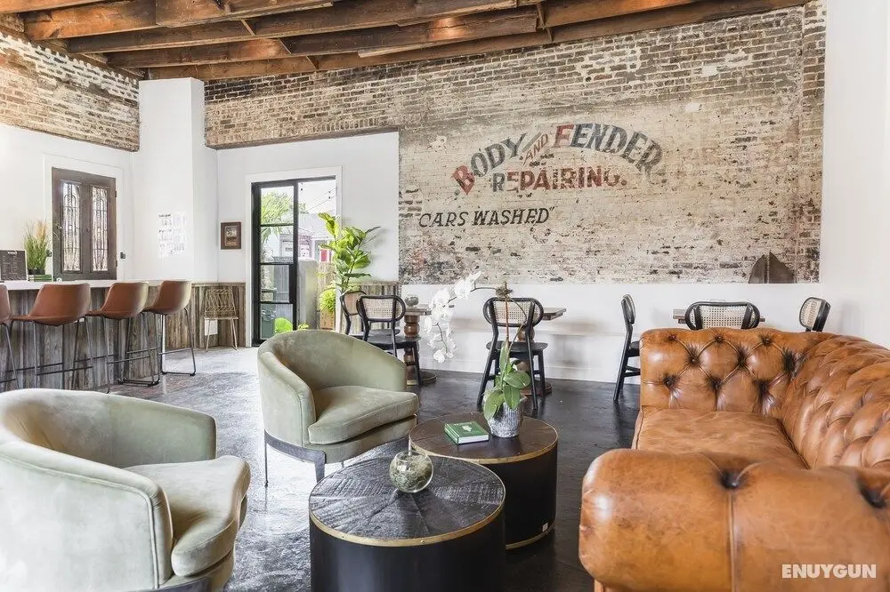 Marsh Hotel - Lobi
