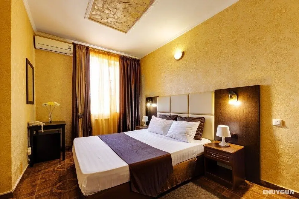 Marton VILLA BADEN - Öne Çıkan Resim