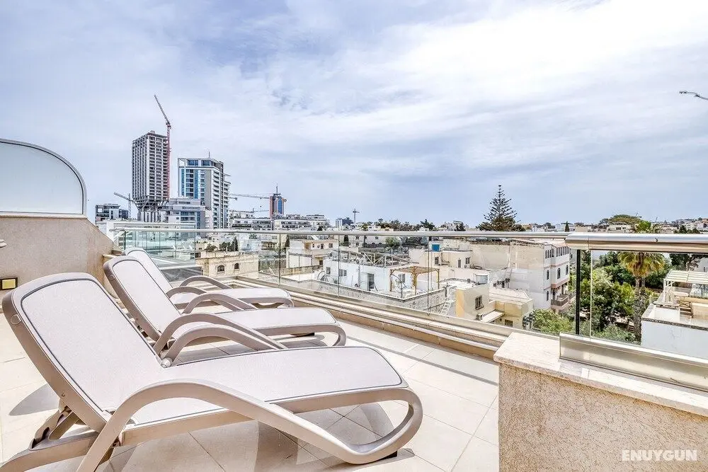 Marvellous 3BR Penthouse in Central St Julian's - Öne Çıkan Resim