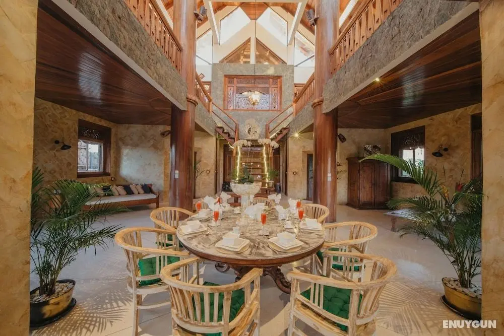 Massive Villa Brawa in Canggu - Öne Çıkan Resim