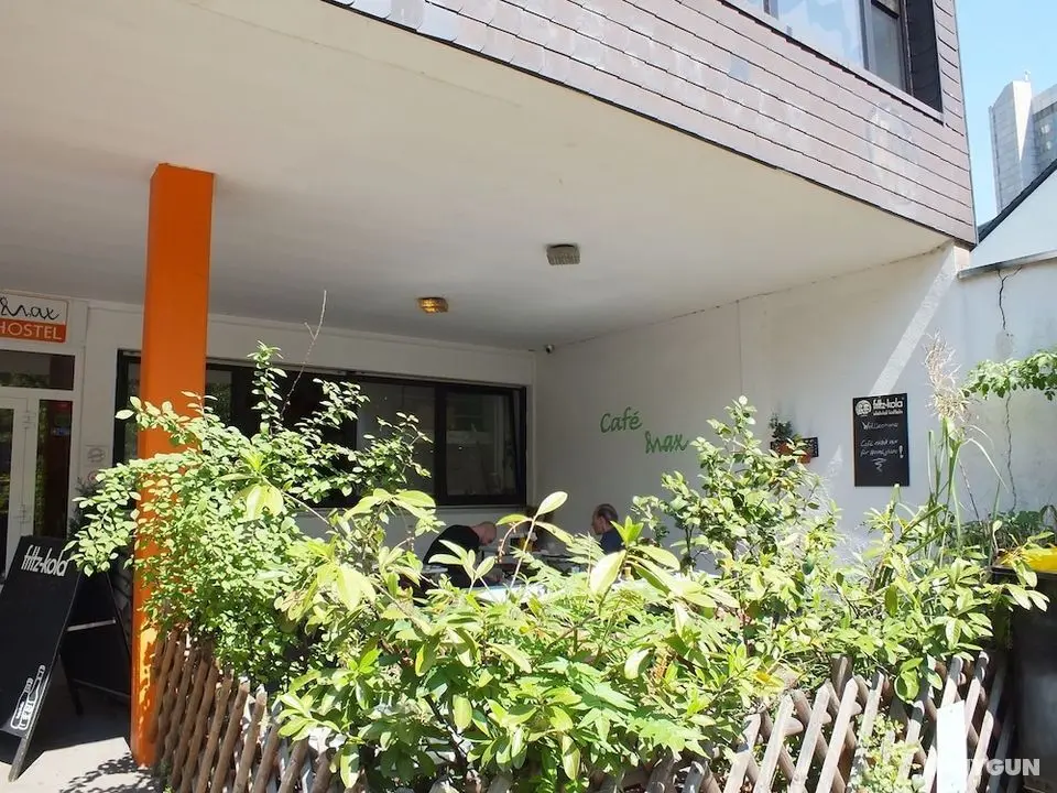 Max Hostel - Dış Mekanlar
