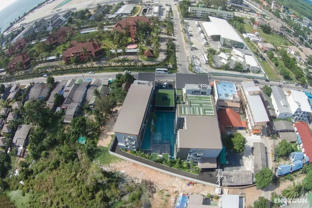 Maya Phuket Airport Hotel - Dış Mekan