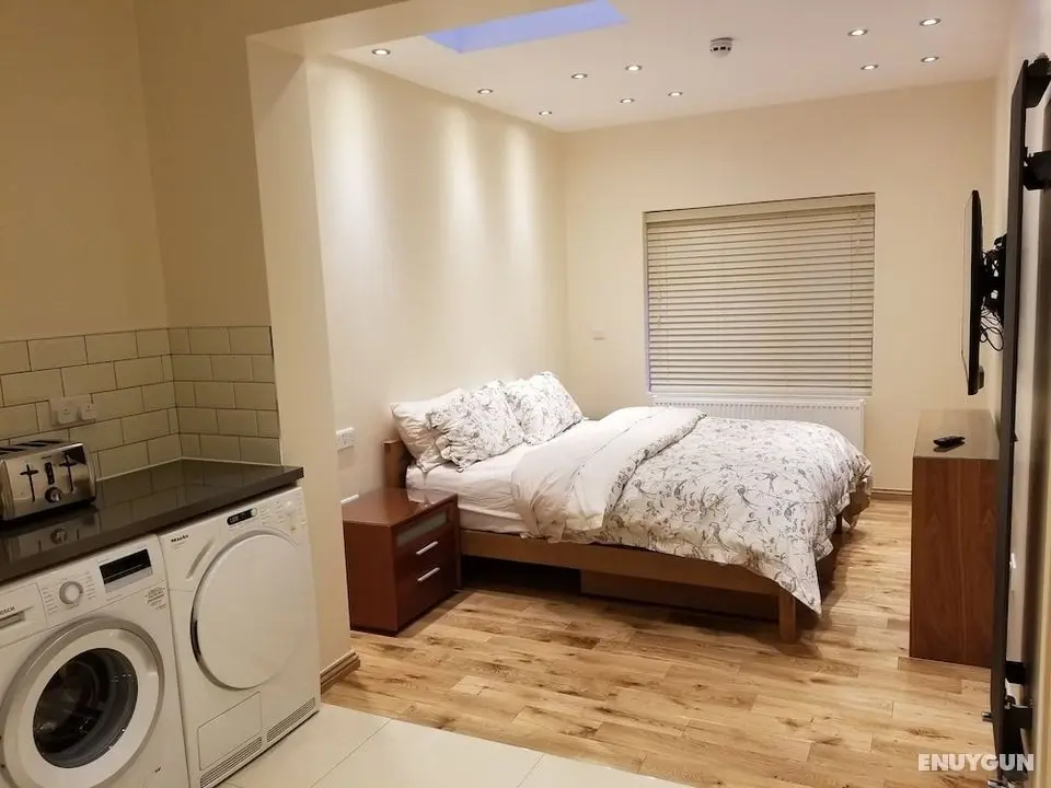 Mayflower Apartments - Öne Çıkan Resim