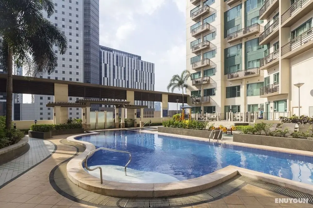 McKinley Park Residences near St Lukes - Öne Çıkan Resim