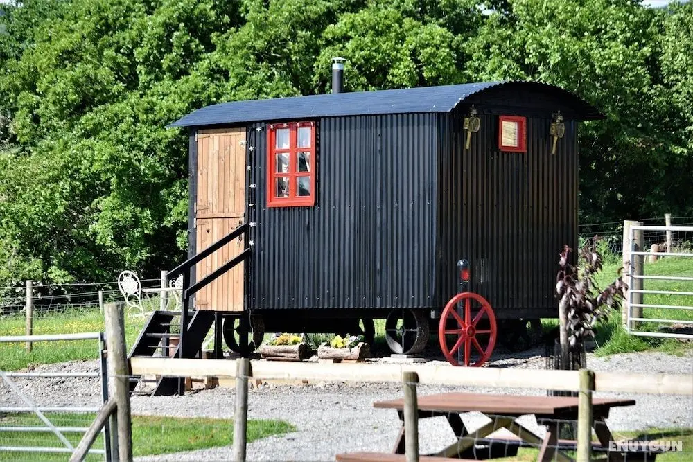 Meadow Shepherds hut - Öne Çıkan Resim