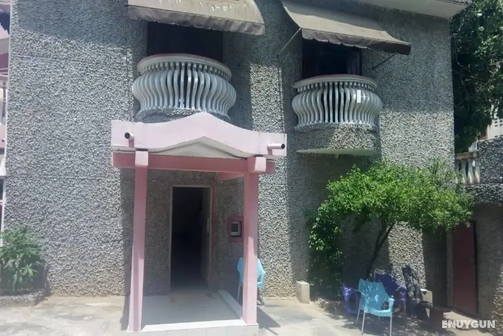 Hotel Meambly - Dış Mekan