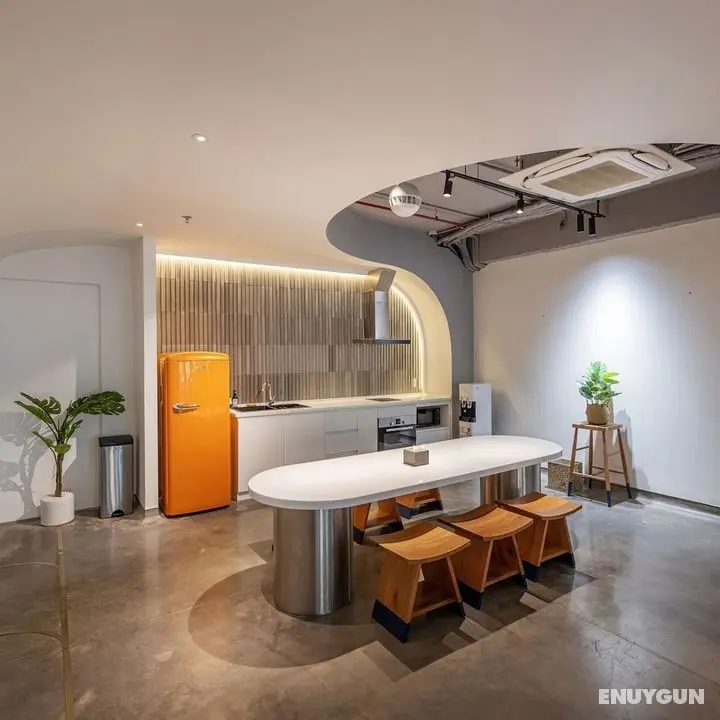 Meander Saigon - Öne Çıkan Resim