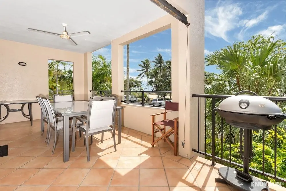 Mediterranean Apartments - Unit 4 - Oda Düzeni