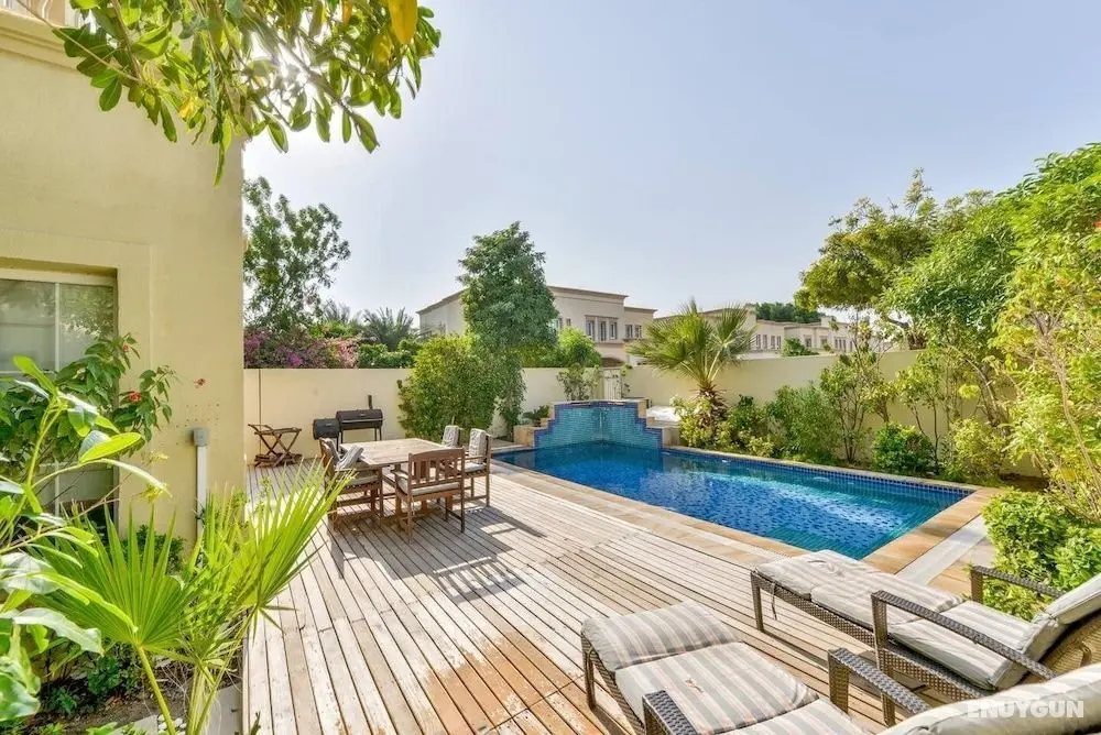 Medlock Villas - Havuz