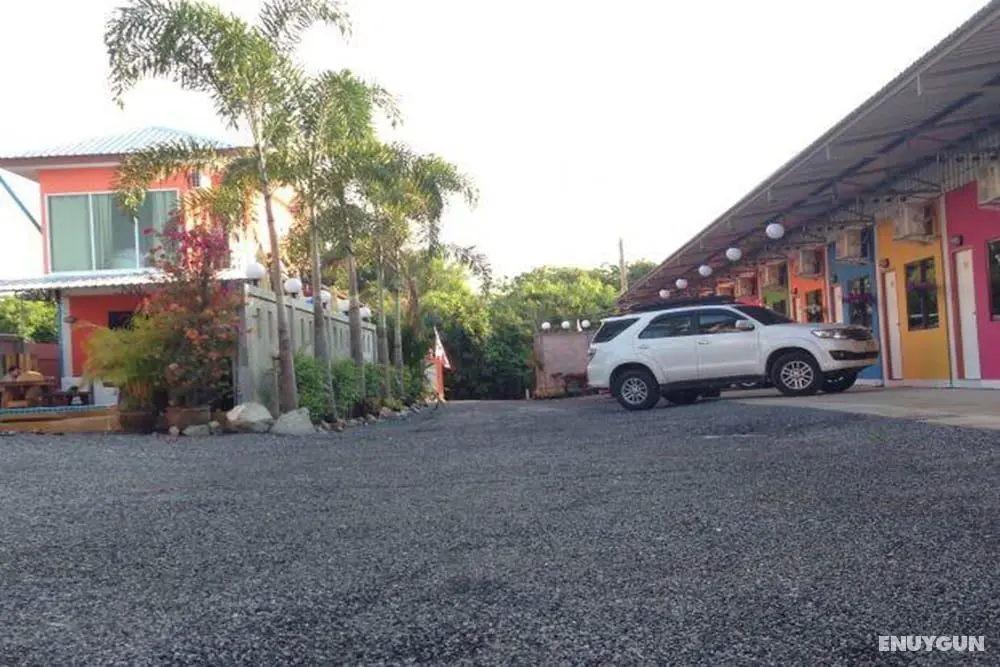 Mee Rak Vintage - Otopark