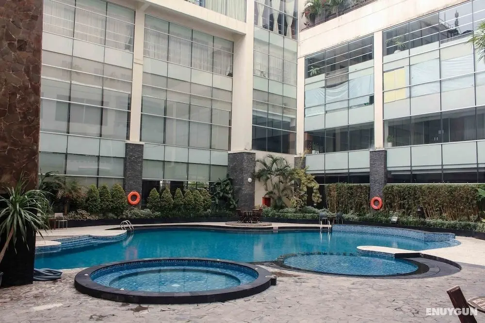 Hotel Menara Bahtera - Havuz