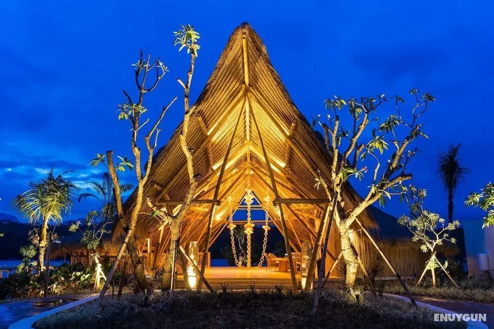 Menjangan Dynasty Resort - CHSE Certified - Bar