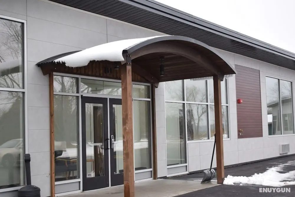 Menominee River Extended Stay Hotel - Dış Mekan