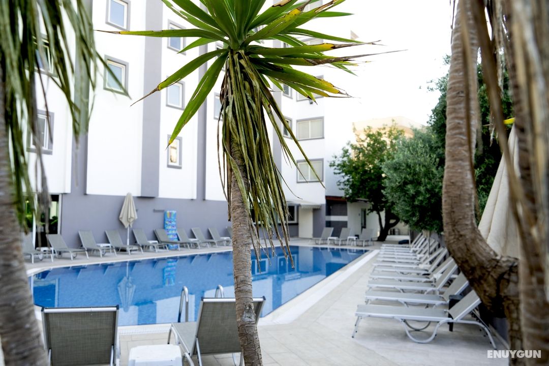 Mert Seaside Hotel