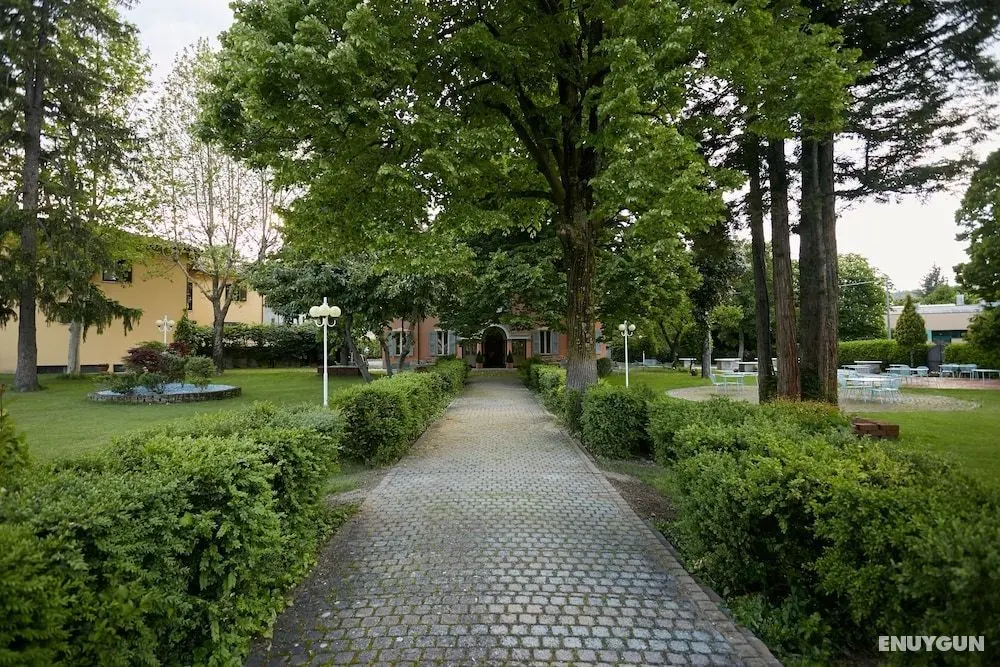 Mery Bistrot in Villa Bisbini - Dış Mekan