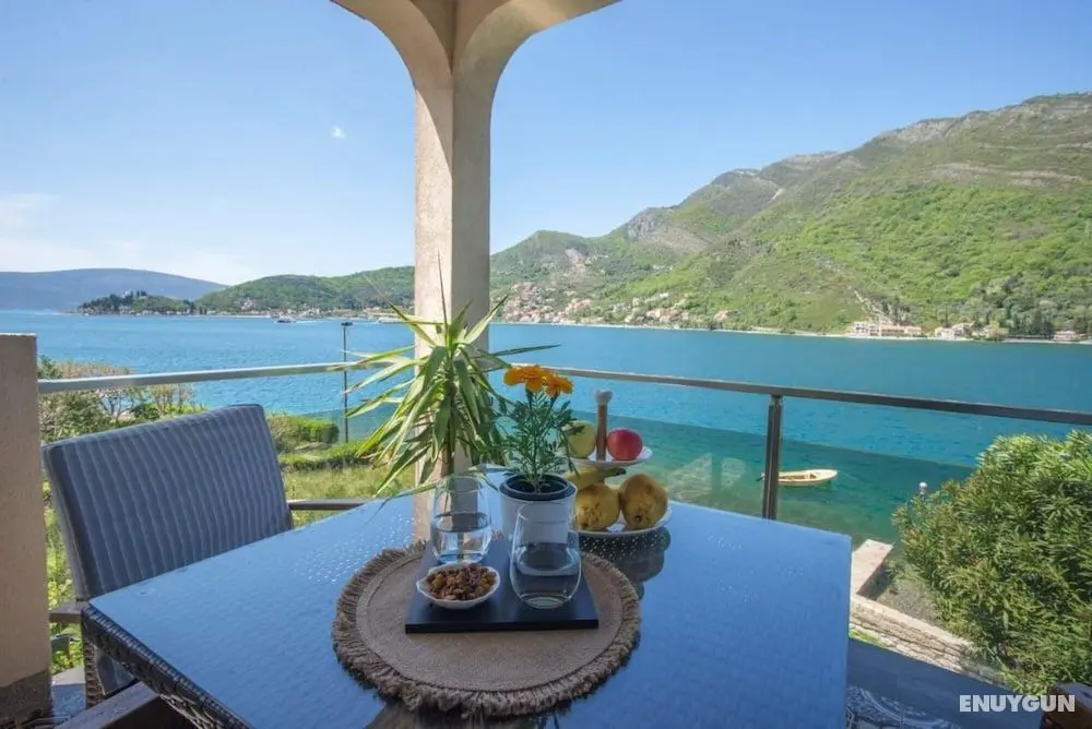 Mesmerizing Studio Flat Near Kotor Bay in Tivat - Öne Çıkan Resim