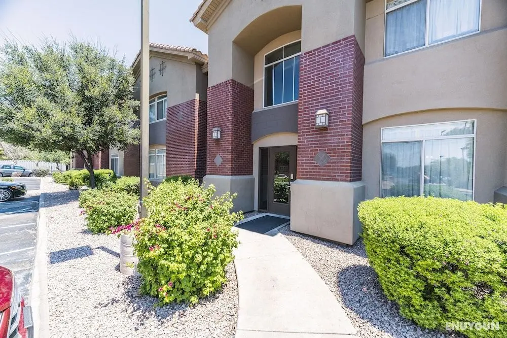 Metro Chandler Apartments - Dış Mekan