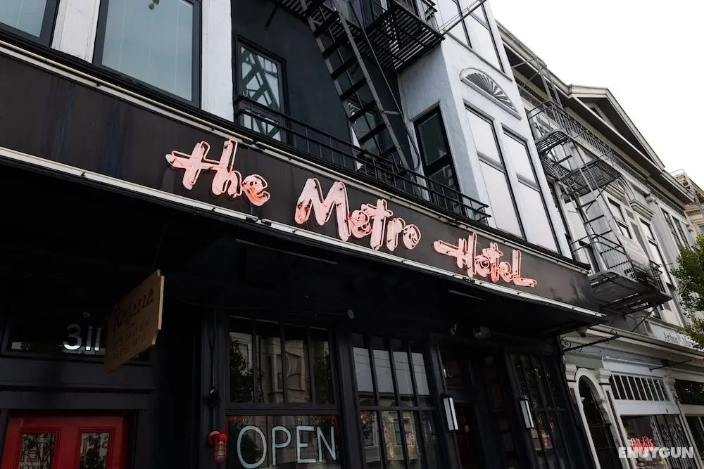 The Metro Hotel - Öne Çıkan Resim