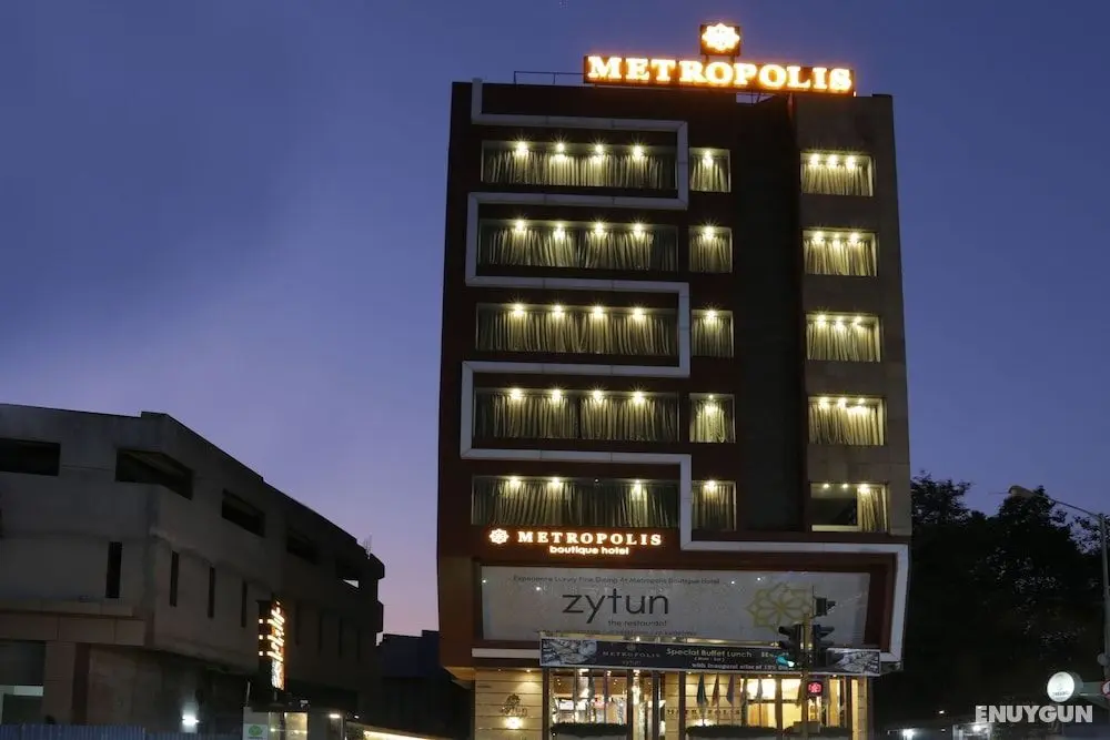 Hotel Metropolis - Dış Mekan