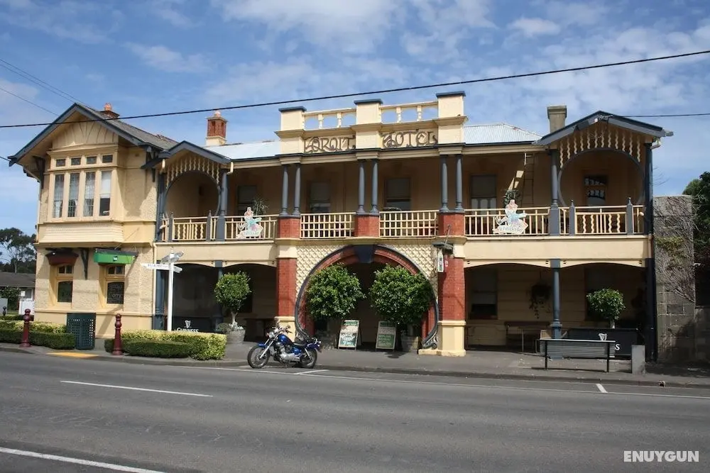 Mickey Bourke's Koroit Hotel - Öne Çıkan Resim